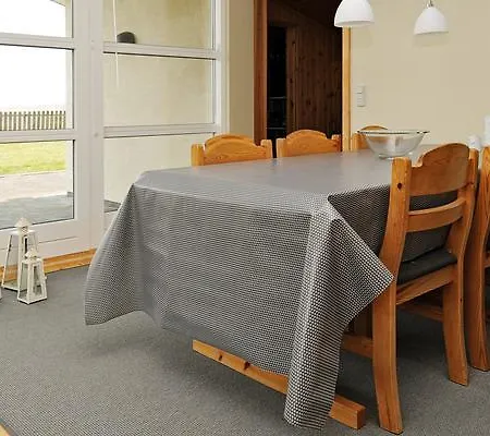 Prázdninový dům Four-bedroom Holiday In Tranekaer 3 *