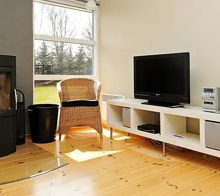 Four-bedroom Holiday In Tranekaer 3