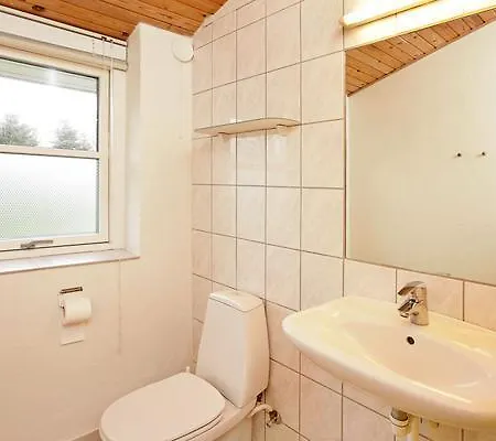 Four-bedroom Holiday In Tranekaer 3 Skattebølle